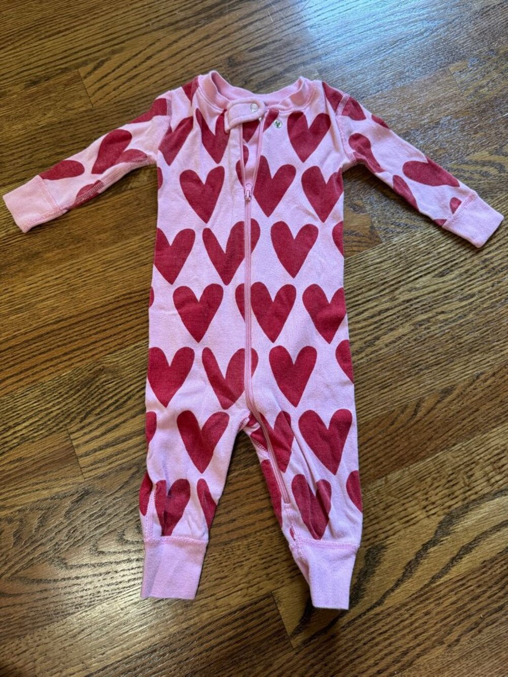 Hanna Andersson Red Heart Print Zip Sleeper | 6-12M